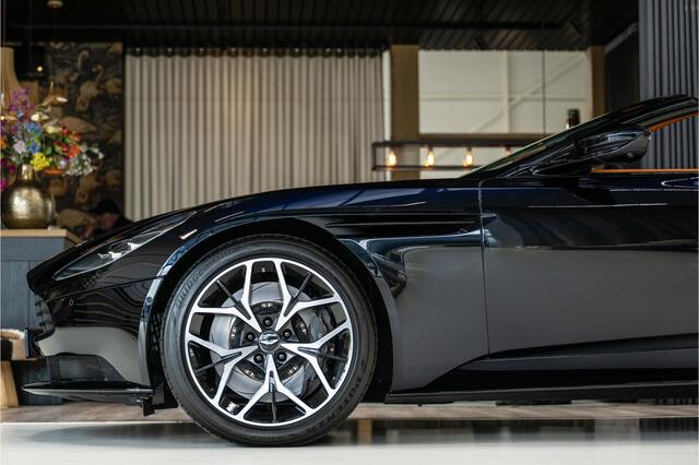 Aston Martin DB11 Volante 4.0 V8