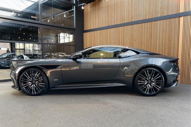 Aston Martin DBS 5.2 V12 Superleggera Carbon