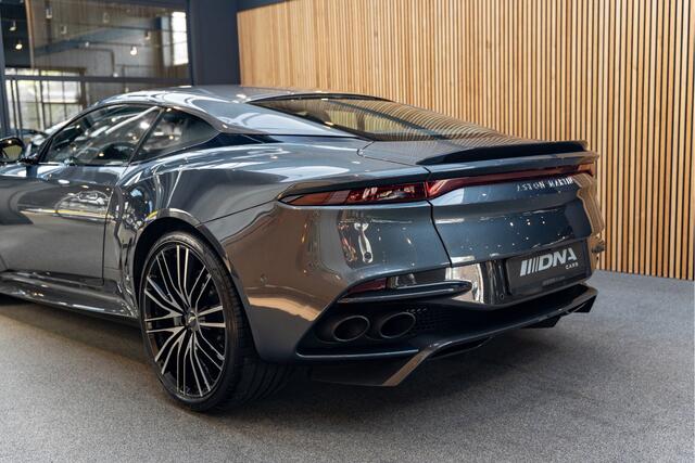 Aston Martin DBS 5.2 V12 Superleggera Carbon
