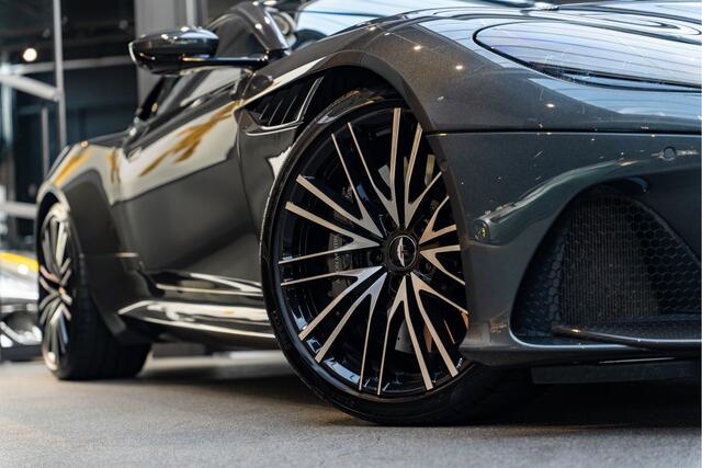 Aston Martin DBS 5.2 V12 Superleggera Carbon