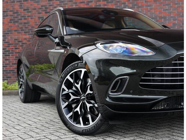 Aston Martin DBX 4.0 V8 | Minotaur Green - Pano - Historie