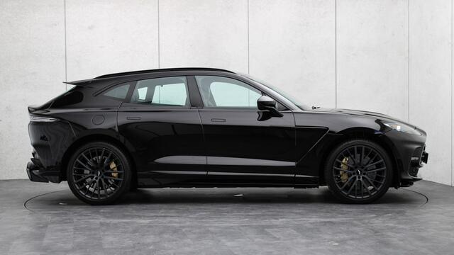 Aston Martin DBX 4.0 V8 707 | Carbon | Stoelventilatie | Trekhaak | Sportuitlaat | Panoramadak