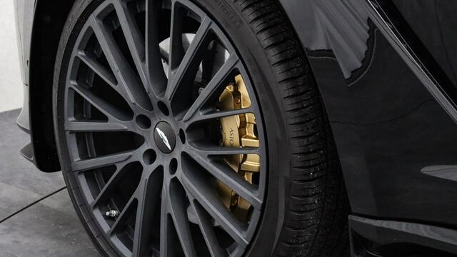 Aston Martin DBX 4.0 V8 707 | Carbon | Stoelventilatie | Trekhaak | Sportuitlaat | Panoramadak