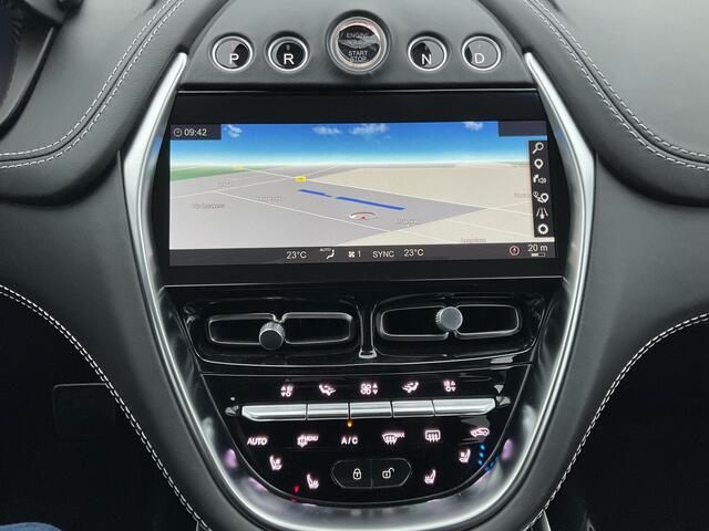 Aston Martin DBX 4.0 V8 360° Memory Stoelverw/koeling Sfeerverl Pano Lightning Silver