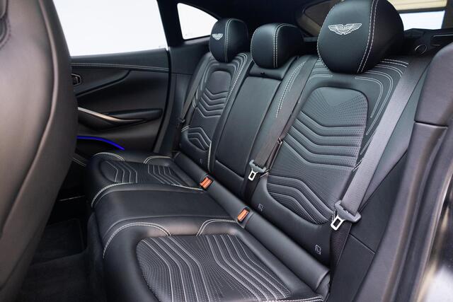Aston Martin DBX 4.0 V8 | Panoramadak | 360° Camera | Stoelventilatie |
