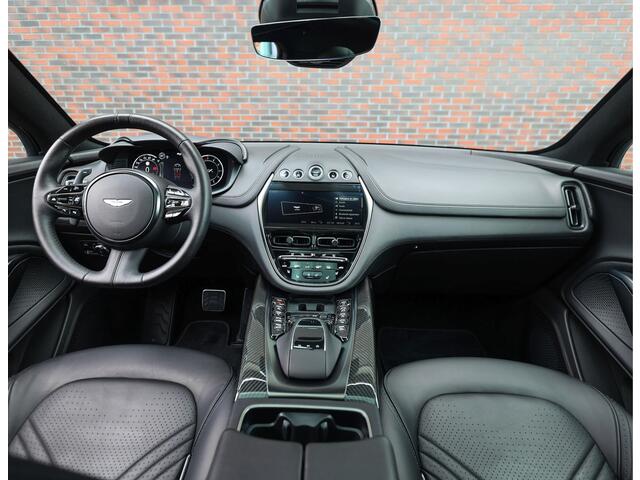 Aston Martin DBX 4.0 V8