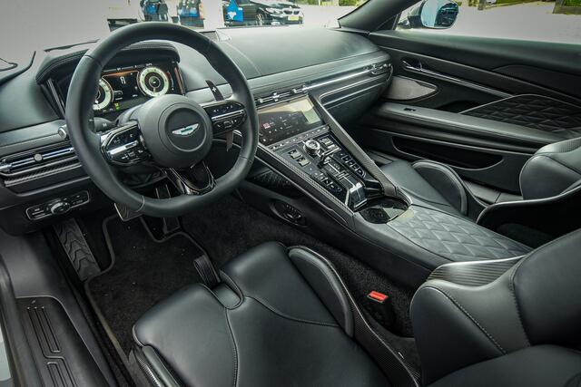 Aston Martin V8 DB12 4.0