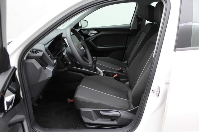 Audi A1 Sportback 25 TFSI 2019 NAP | Carplay | Goed onderhouden | Airco | Elektrische ramen + spiegels | Bluetooth | Automatische verlichting | 18'' Lichtmetaal | USB | 2 sleutels |
