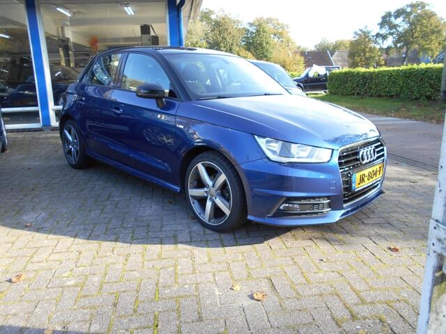 Audi A1 1.0TFSi Sportback S-Line Adrenaline Zwart dak !!!