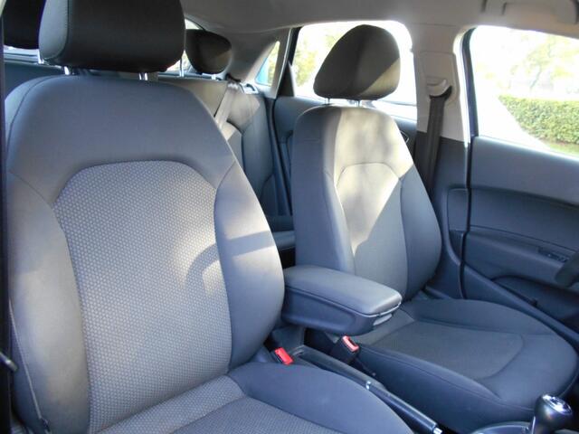 Audi A1 1.0TFSi Sportback S-Line Adrenaline Zwart dak !!!
