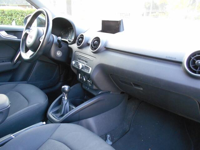 Audi A1 1.0TFSi Sportback S-Line Adrenaline Zwart dak !!!