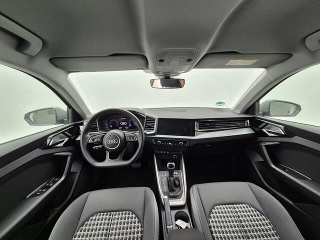 Audi A1 Sportback 30 TFSi S-Line Automaat | Full LED | Adaptive Cruise | Parkeersensoren | Carplay | 17 Inch | Stoelverwarming | 8.676 Km!!