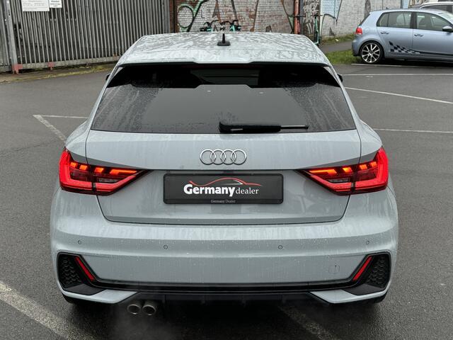 Audi A1 Sportback 40TFSI 200pk S-Line B&O Keyless M-Led Sfeerverlichting 18-Inch Pfeilgrau