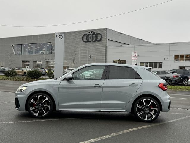 Audi A1 Sportback 40TFSI 200pk S-Line B&O Keyless M-Led Sfeerverlichting 18-Inch Pfeilgrau
