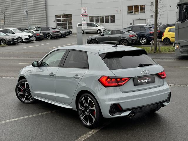 Audi A1 Sportback 40TFSI 200pk S-Line B&O Keyless M-Led Sfeerverlichting 18-Inch Pfeilgrau