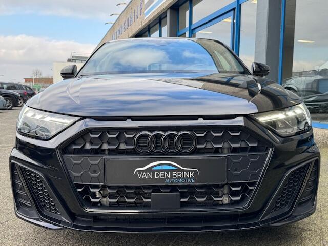 Audi A1 Sportback 30 TFSI S-line Black Edition