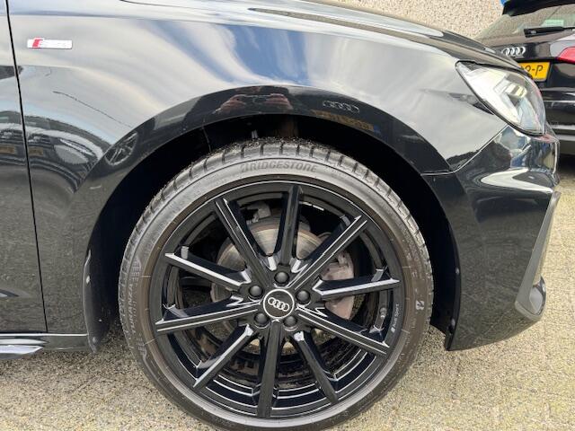 Audi A1 Sportback 30 TFSI S-line Black Edition