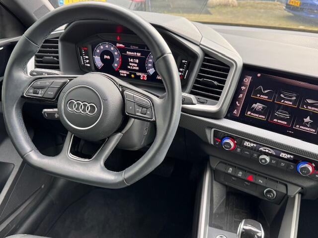 Audi A1 Sportback 30 TFSI S-line Black Edition
