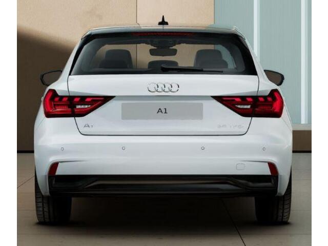 Audi A1 Advanced edition 25 TFSI 70 kW / 95 pk Sportback 5 / 17 inch velgen / handgeschakeld / Contrast dak