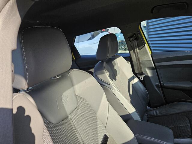 Audi A1 Sportback 35 TFSI S Line 150pk Dealer O.H | Apple Carplay | S Line Sportstoelen Verwarmd | LED Koplampen | Virtual | 17"L.M | Laneassist |
