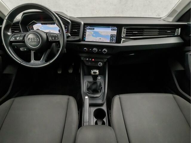 Audi A1 Sportback 25 TFSI Sport (APPLE CARPLAY, GROOT NAVI, LM VELGEN, SPORTSTOELEN, CRUISE, LANE ASSIST, NIEUWE APK, NIEUWSTAAT)