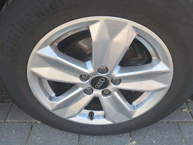 Audi A1 Sportback 25 TFSI Pro Line Parkeersensoren / Airco / Bluetooth / Cruise control / DAB