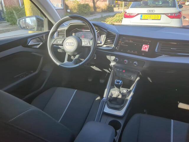 Audi A1 Sportback 25 TFSI Pro Line Parkeersensoren / Airco / Bluetooth / Cruise control / DAB