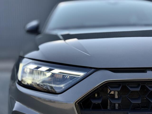 Audi A1 Sportback 35 TFSI 3X S-LINE|150 PK|AUTOMAAT|CARPLAY Audi A1 Sportback 35 TFSI 3X S-LINE ZGA NIEUW