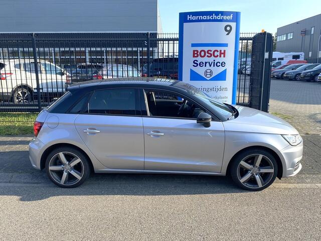 Audi A1 Sportback 1.0 TFSi Ultra S-Tronic aut. Advance Sport met o.a. leer/alcantara, Bi-xenon, park.sens., sportstoelen, etc.