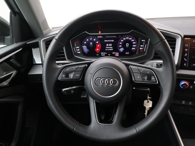 Audi A1 Sportback Advanced edition 25 TFSI 70 kW / 95 pk | Audi Virtual cockpit | Cruise control | LED achterlichten | Optiekpakket zwart | Parkeersensoren achter | 17'' LMV | Apple Carplay/Android Auto | Sportstuur plus