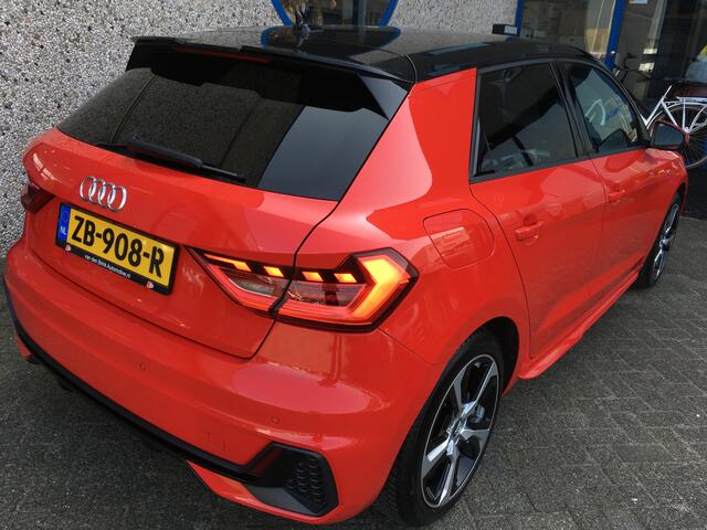 Audi A1 Sportback 35 TFSI 150 pk S-Line Black LED CarPlay