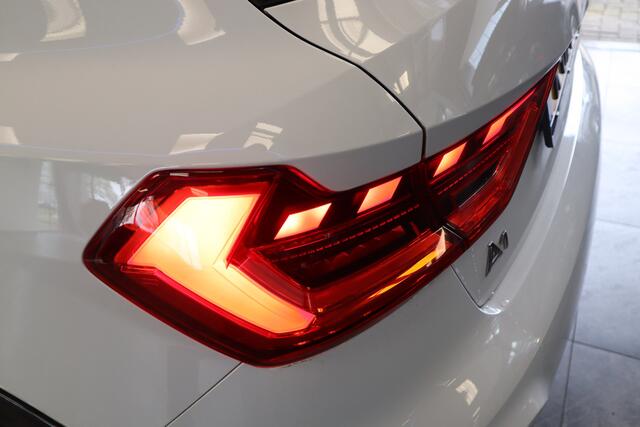 Audi A1 citycarver 30 TFSI epic Airco Cruise Control 17 LMV PDC VCP DAB+
