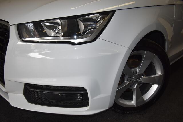 Audi A1 Sportback 1.0 TFSI , NAVI , CR CONTR , CLIMATR , V STOEL VERW , MISTL V ,