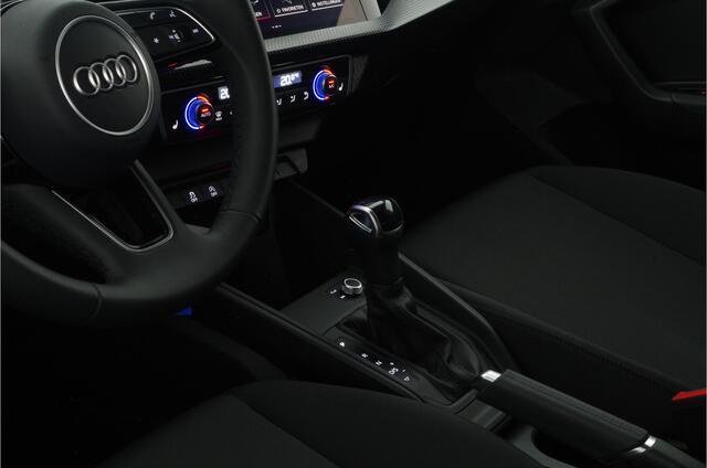 Audi A1 Sportback 30 TFSI S line > 116pk/17inch/Getint glas/stoelverwarming...