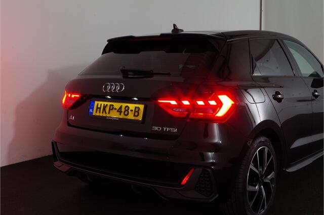 Audi A1 Sportback 30 TFSI S line > 116pk/17inch/Getint glas/stoelverwarming...