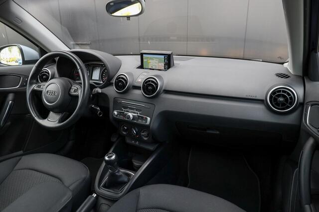 Audi A1 Sportback 1.0 TFSI S-Line ? Navi ? 17 inch ? Cruise