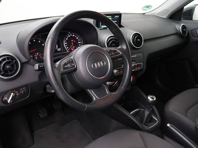 Audi A1 Sportback 1.0 TFSI Adrenalin | 95 PK | Multifunctioneel stuurwiel | Parkeersensoren | Cruisecontrol |