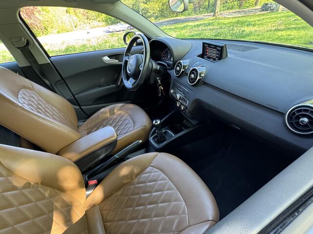 Audi A1 Sportback 5 DRS, MOOI LEDER 1.0 TFSI S-LINE ULTRA