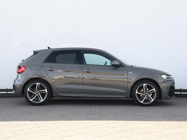 Audi A1 Sportback 25 TFSI S edition | S-tronic | Apple Carplay | Stoelverwarming | Extra getint glas achter |