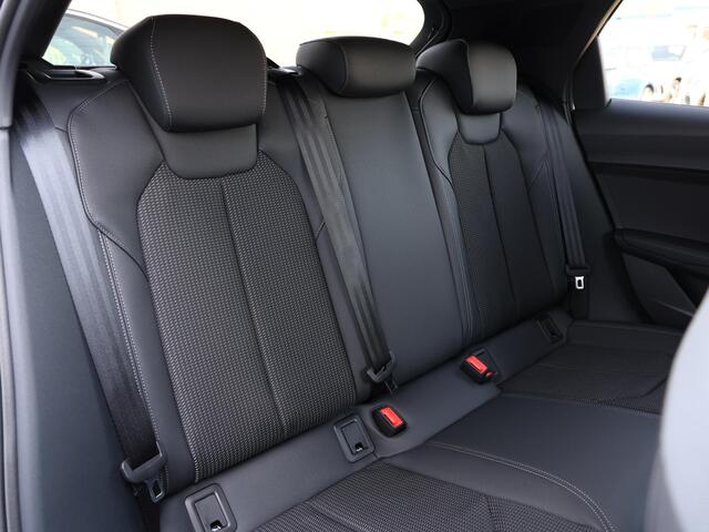 Audi A1 Sportback 25 TFSI S edition | S-tronic | Apple Carplay | Stoelverwarming | Extra getint glas achter |