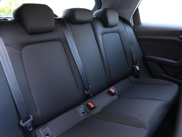 Audi A1 Sportback 30 TFSI S edition 110pk | LED | Stoelverwarming | Apple Carplay | Climatronic