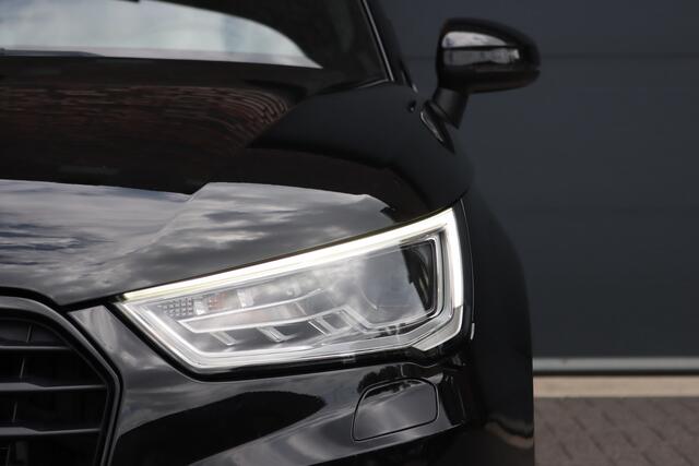 Audi A1 Sportback 1.0 TFSI Sport S line Edition | Automaat | Stoelverwarming | Privacy Glas | Bi-xenon | 18'' inch | Licht- en regensensor |