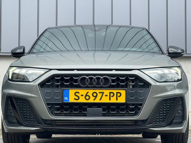 Audi A1 Sportback 40 TFSI 200PK Automaat 3X S-Line *ChronosGrijs* *UNIEK*