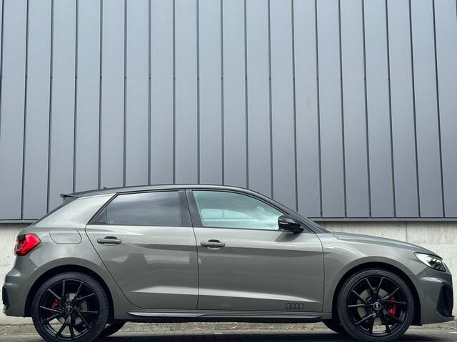 Audi A1 Sportback 40 TFSI 200PK Automaat 3X S-Line *ChronosGrijs* *UNIEK*