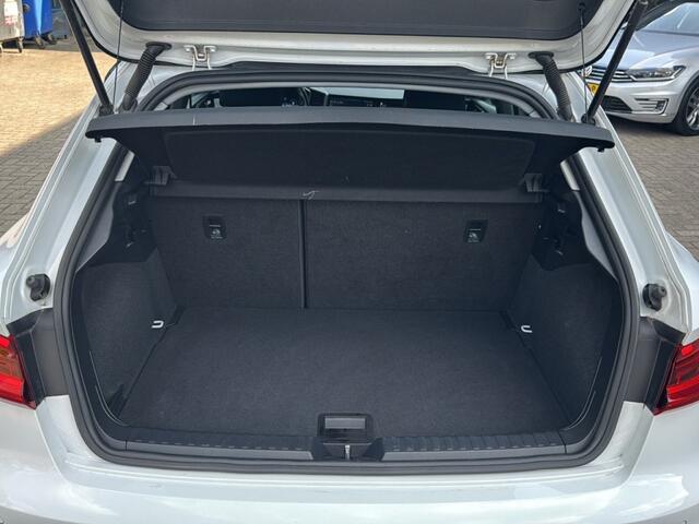 Audi A1 30 TFSI S LINE LED/CRUISE/STOELVERW/PDC/NAVIGATIE