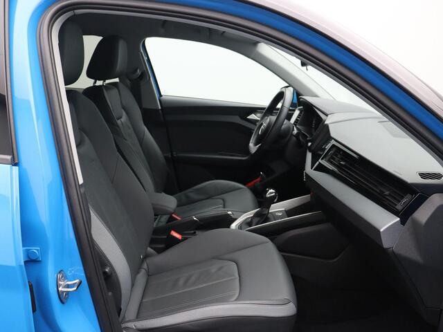 Audi A1 Sportback 30 TFSI S edition | Stoelverwarming | Lederen Bekleding | Zwart Dak | 18 Inch Velgen |