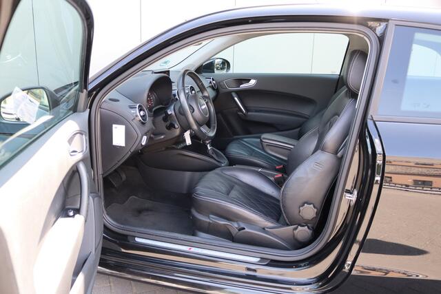 Audi A1 1.0 TFSI 96PK Automaat Sport S-Line Navigatie/Leder/Bleutooth/Cruise-control