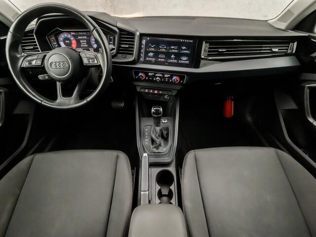 Audi A1 Sportback 25 TFSI Advanced Sport Automaat (GROOT NAVI, APPLE CARPLAY, DIGITAAL DASHBOARD, CRUISE, STOELVERWARMING, SPORTSTOELEN, NIEUWE APK, NIEUWSTAAT)