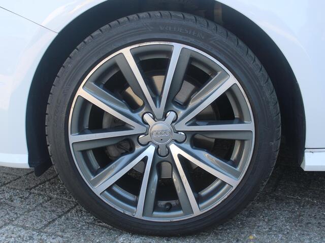 Audi A1 Sportback 1.4 TFSI Sport S line Edition | ELEKTRISCH SCHUIFDAK | NAVIGATIE | TREKHAAK |