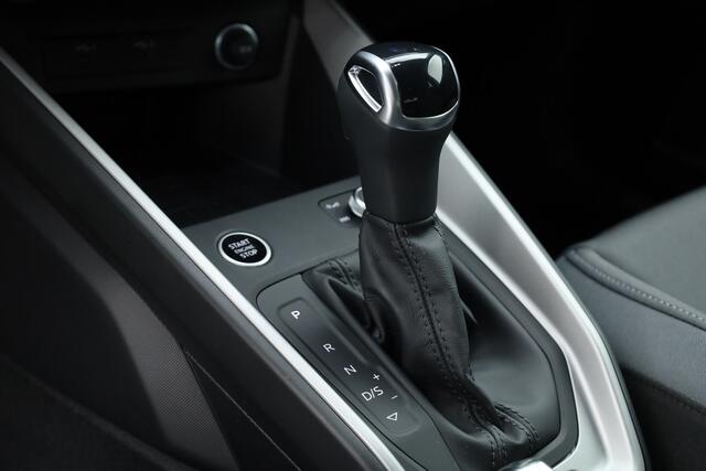 Audi A1 Sportback 30 TFSI S-Line Apple CarPlay | Keyless | Stoelverw. | 17'' | Cruise | LED